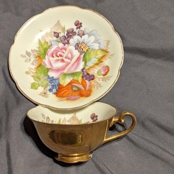 HAND PAINTED BONE CHINA TEACUP & SAUCER - MADE IN JAPAN - Picture 4 of 5